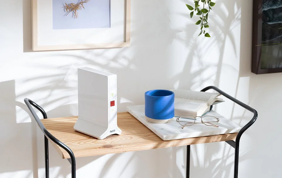FRITZ!Repeater 3000 AX – trójzakresowy wzmacniacz sygnału z Wi-Fi 6 już dostępny