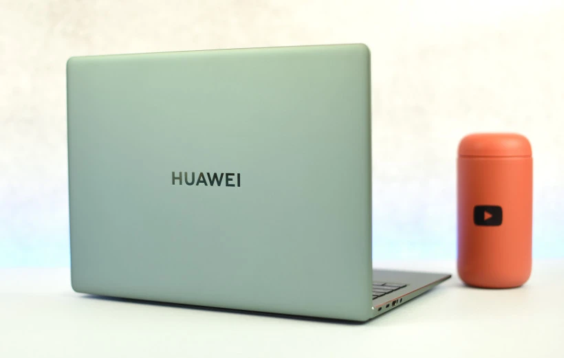 Huawei MateBook 14s 09