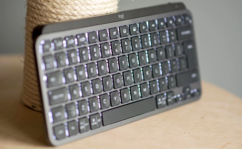 Logitech MX Keys 9