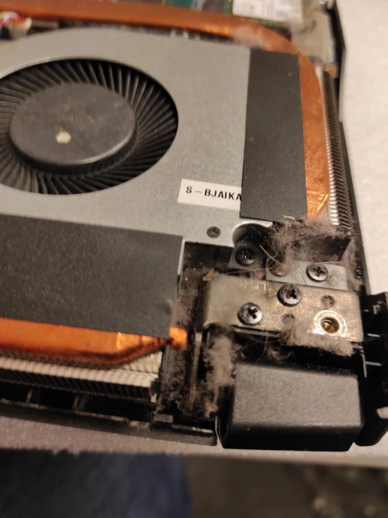 czyszczenie laptopa 5