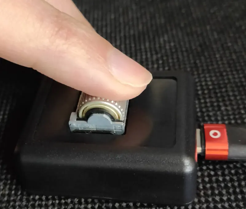 Przewijaj strony nawet stopą. Naprawdę dziwny projekt scrolla Crazy Small Wheel