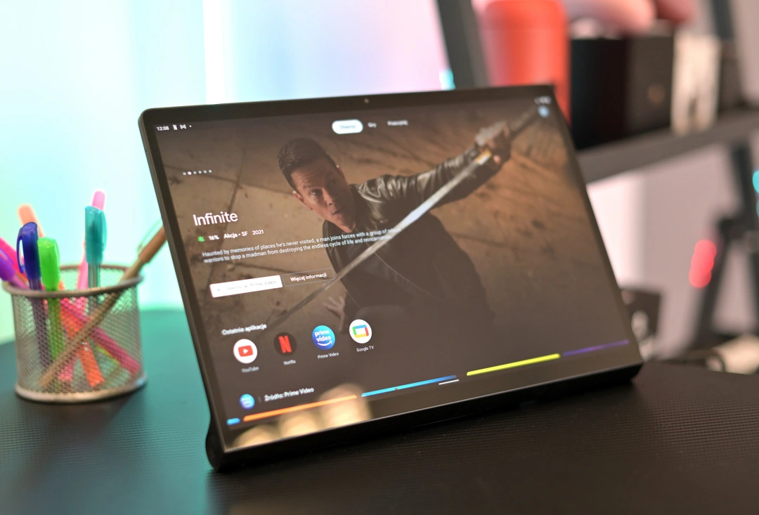 Lenovo Yoga Tab 13 01