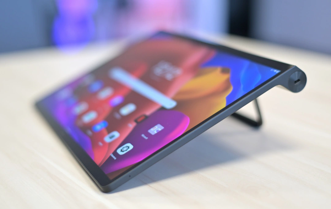 Lenovo Yoga Tab 13 05