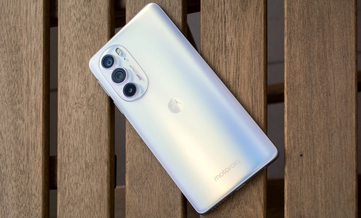 Motorola Edge 30 Pro 8