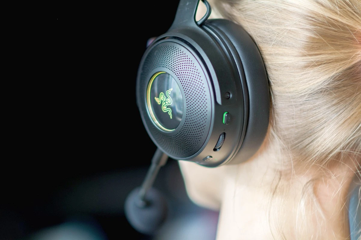 Razer Kraken V3 Pro 8