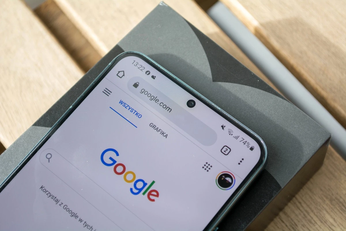 Samsung Galaxy S22 Plus 22