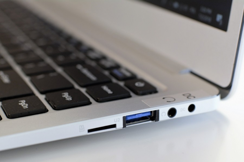 Jumper EZbook 3L Pro 1