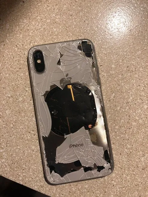 28523-44516-iphonex-burnt-l