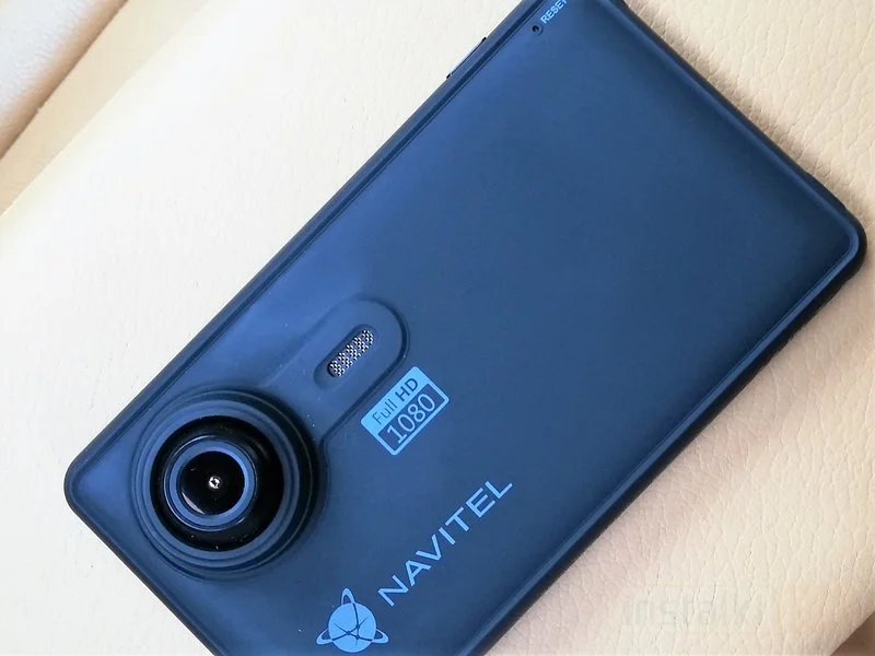 Navitel RE900 11
