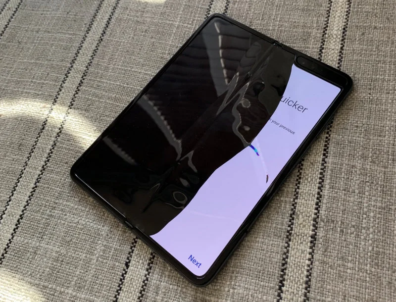 Uszkodzony Galaxy Fold