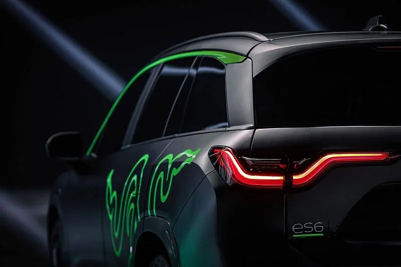 SUV Razer NIO ES6 1