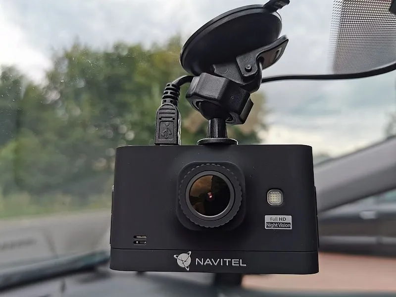 Navitel R400 NV 8