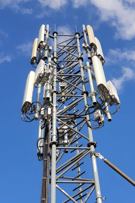 stacja-bazowa-w-lublinie-obslugujaca-5G-zblizenie