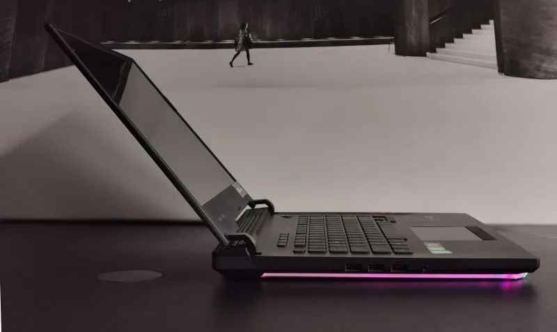 Asus ROG Strix Hero III 6