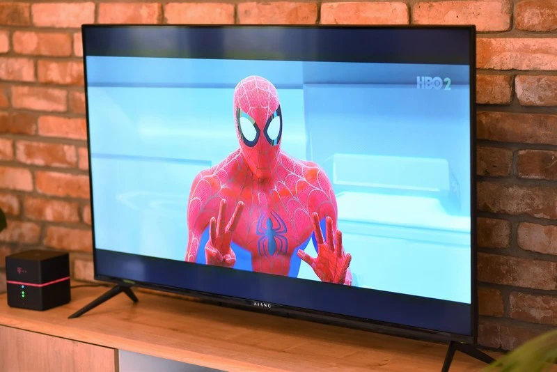 Kiano FrameLess TV 50 8