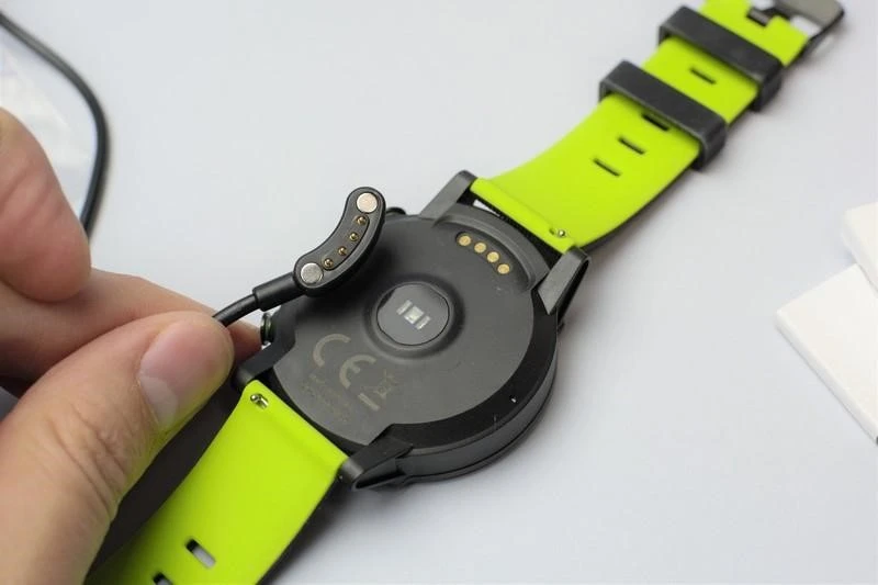 Motus AMOLED recenzja 3