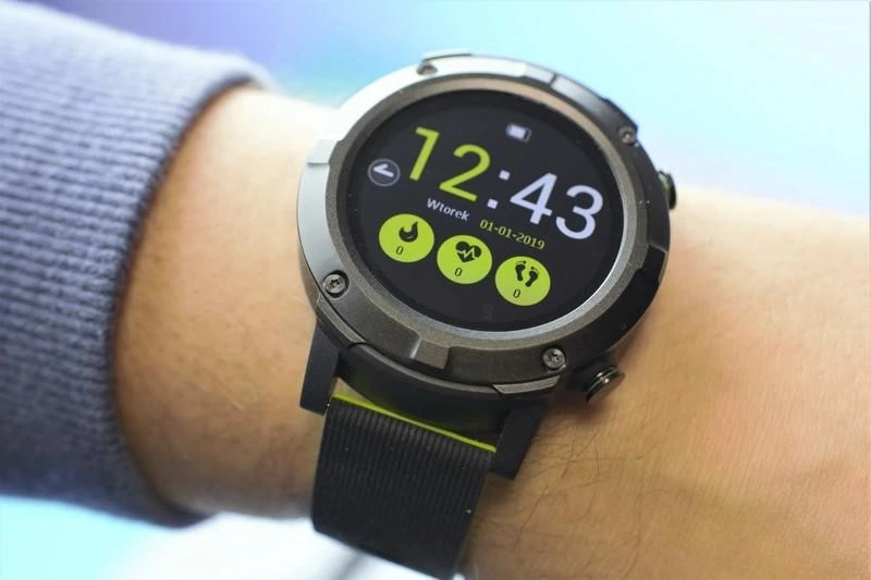 Motus AMOLED recenzja 6