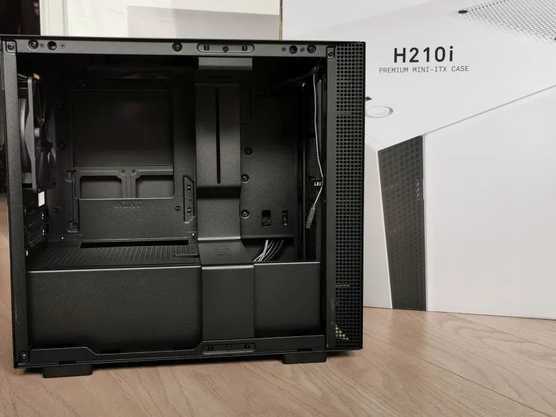 NZXT H210i recenzja 5