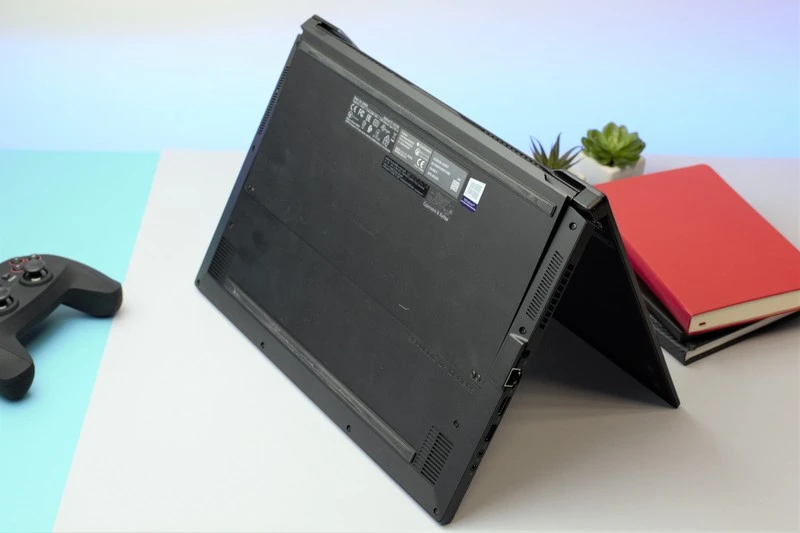 ASUS ROG Zephyrus S GX502GW 12