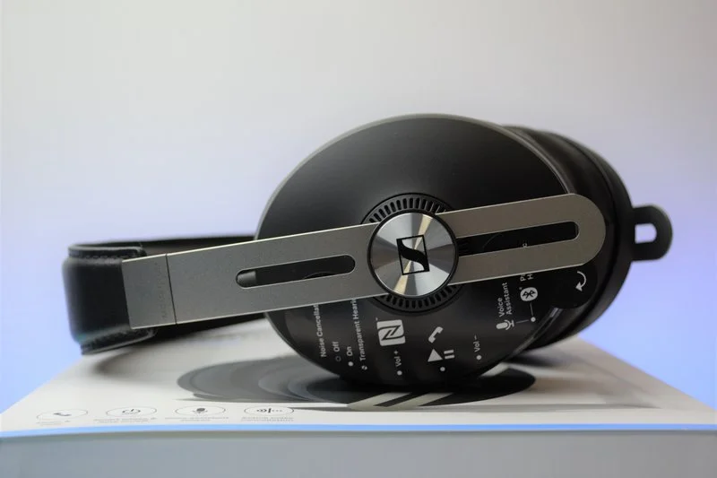 Sennheiser Momentum 3 Wireless 5