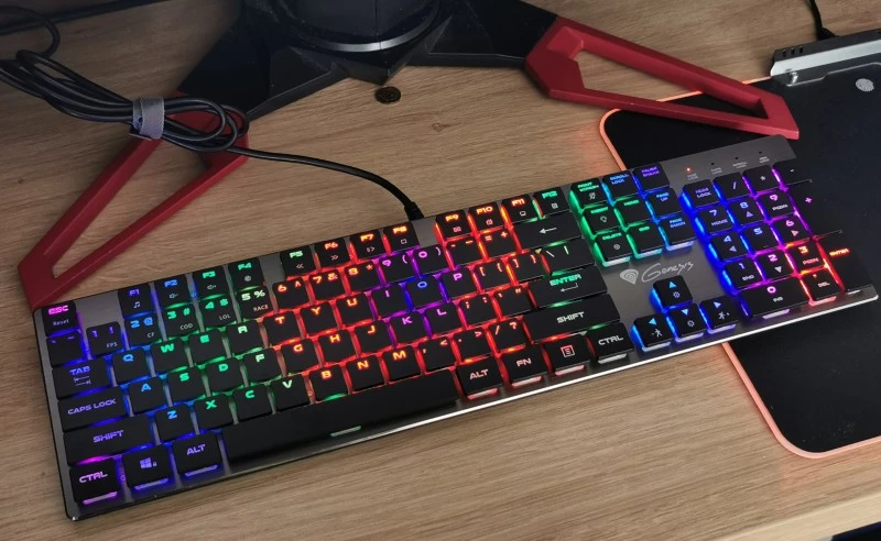 Genesis Thor 420 RGB 24