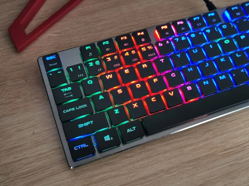 Genesis Thor 420 RGB 5