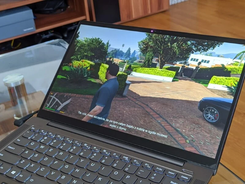 Lenovo Yoga S740