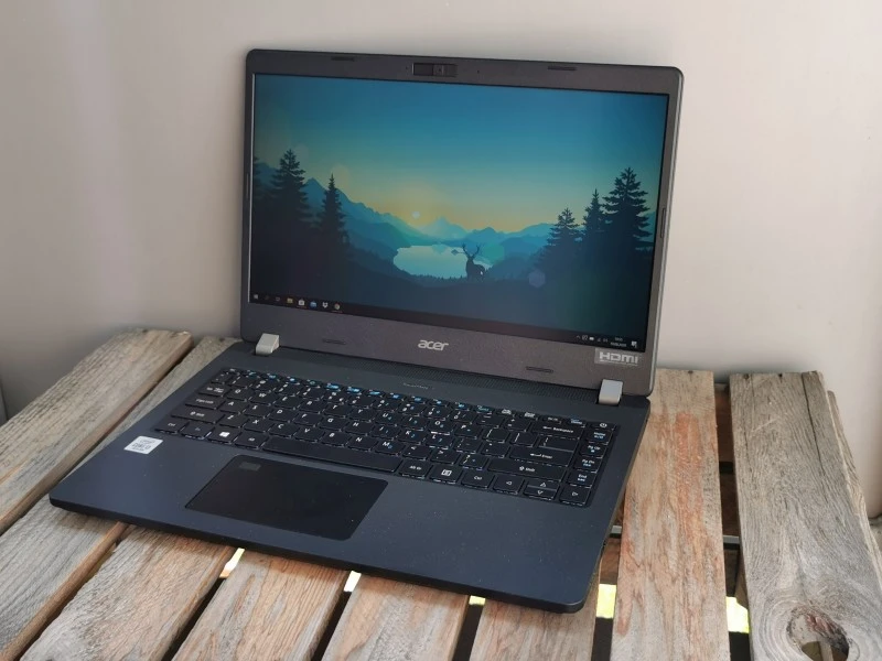 Acer TravelMate P2 1