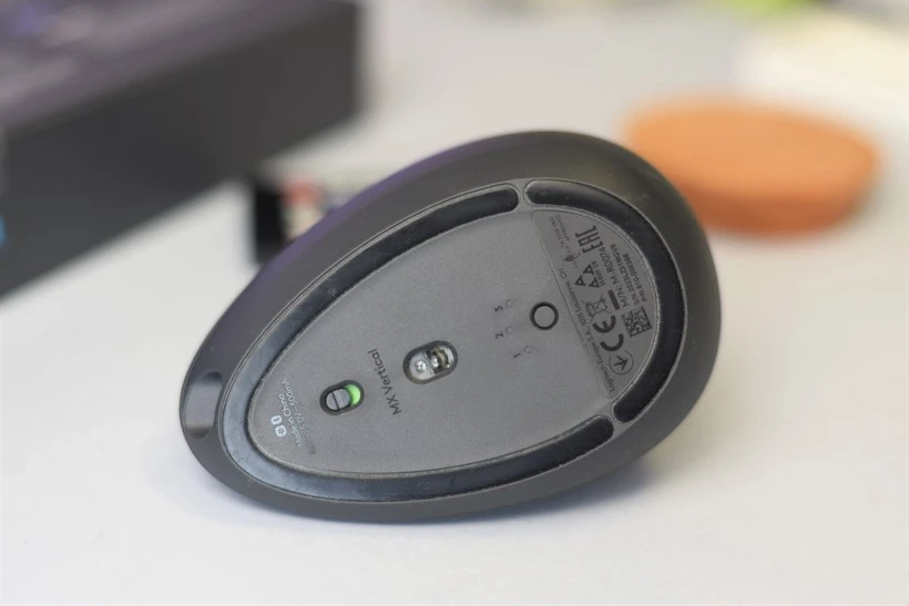 mysz Logitech MX Vertical 1