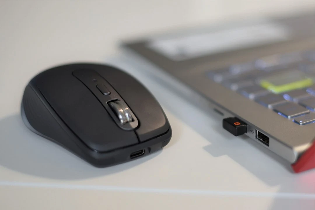 Logitech MX Anywhere 3 10