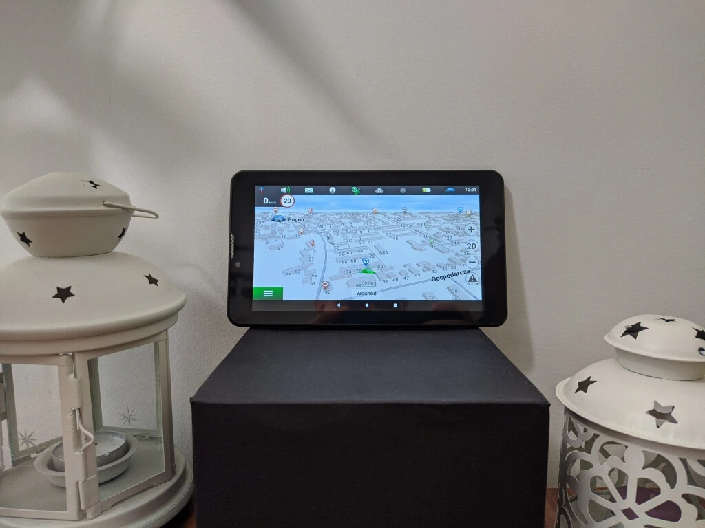 tablet nawigacja navitel t505 pro 20201009 122109 Średni