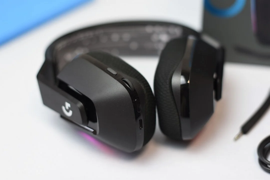 Logitech G733 Lightspeed 2