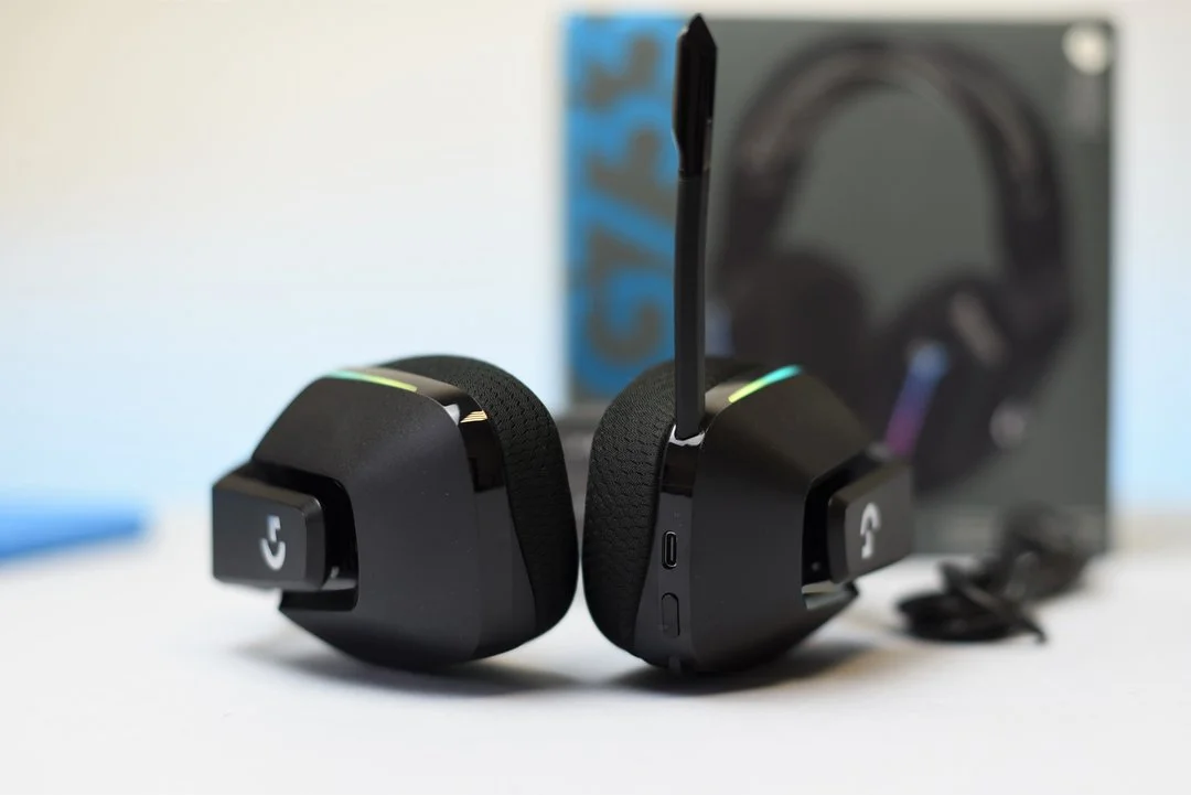 Logitech G733 Lightspeed 6