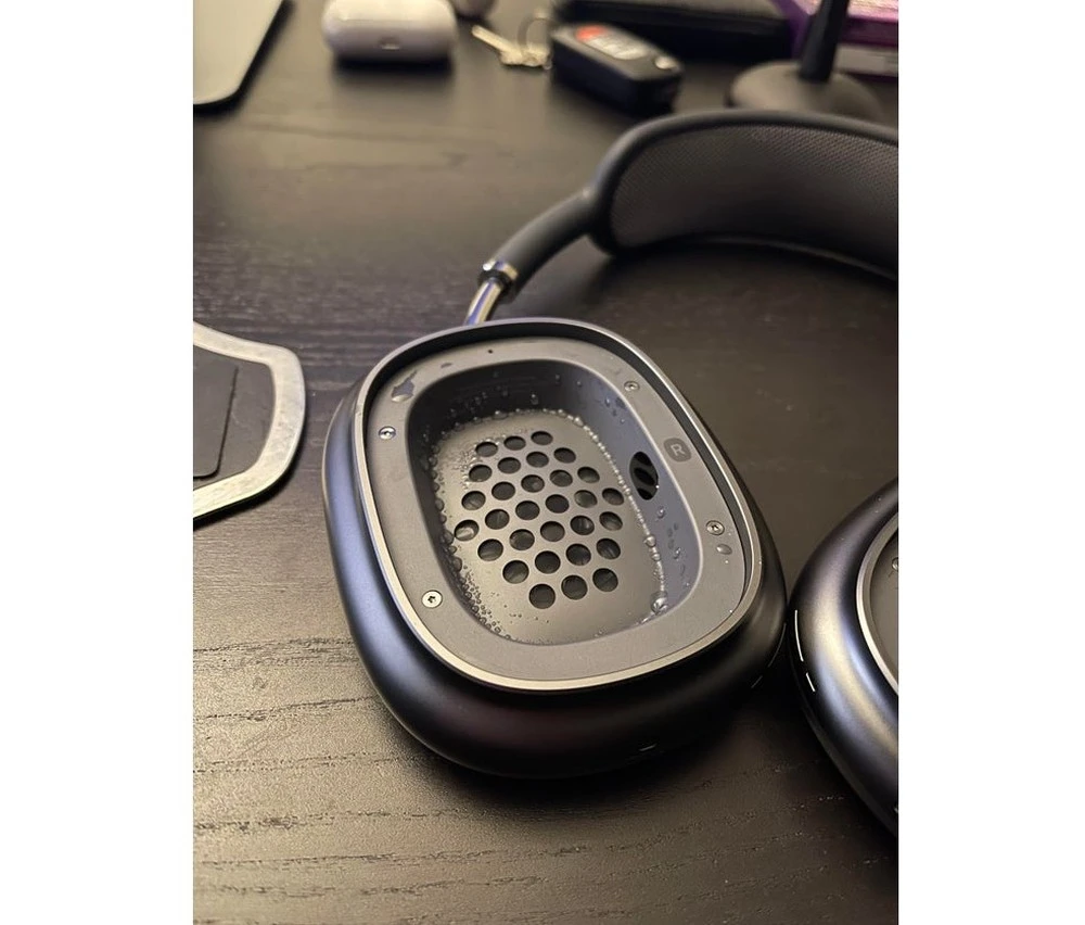 Apple AirPods Max wilgoć problem