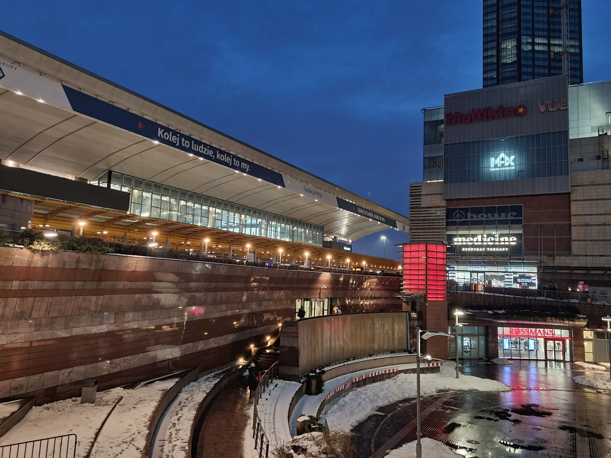 Samsung Galaxy S21 sample