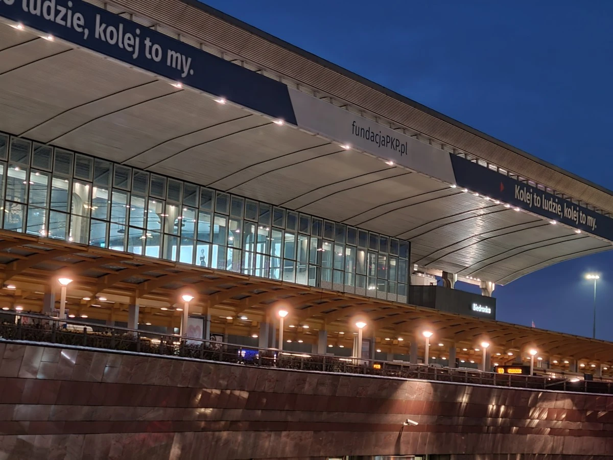 Samsung Galaxy S21 sample