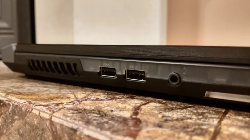 ASUS ROG Strix Scar G733Q