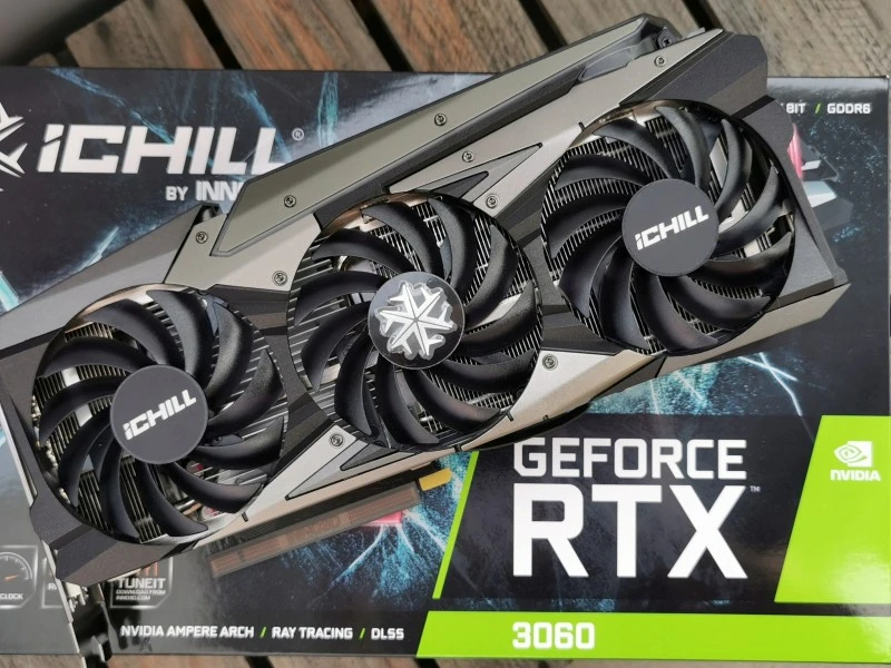 Inno3D RTX 3060 iChill X3 RED 17