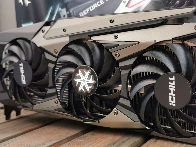 Inno3D RTX 3060 iChill X3 RED 4