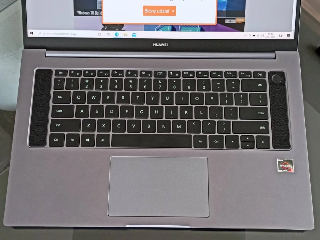 Huawei D16 20210322113549 sredni