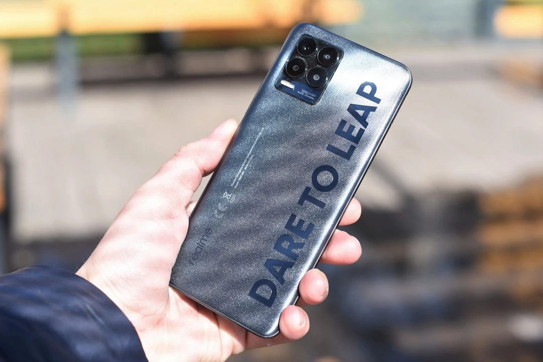 Realme 8 Pro 1