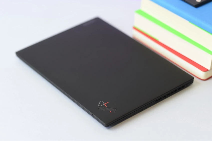 Lenovo X1 Carbon 10