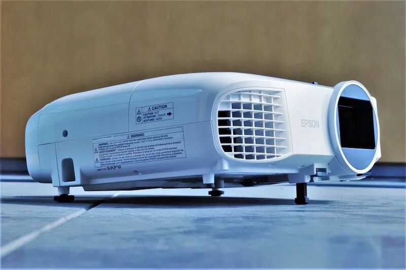 Test projektora Epson EH-TW5700