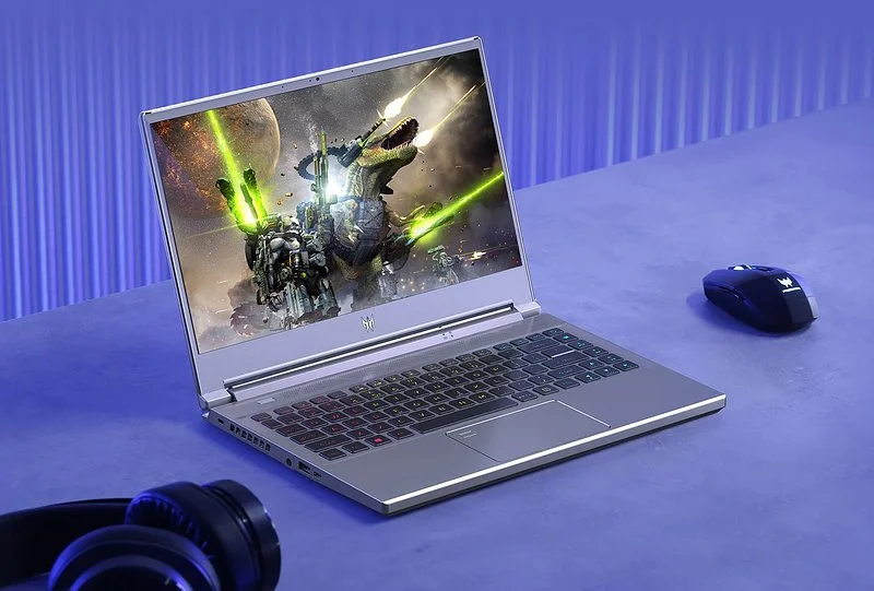 Predator Triton 300 SE