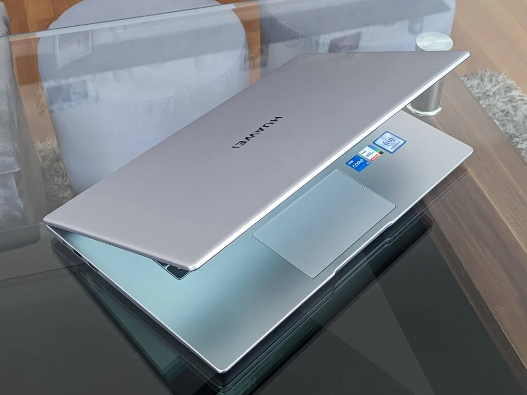 Huawei D15 20210528 092034413 sredni