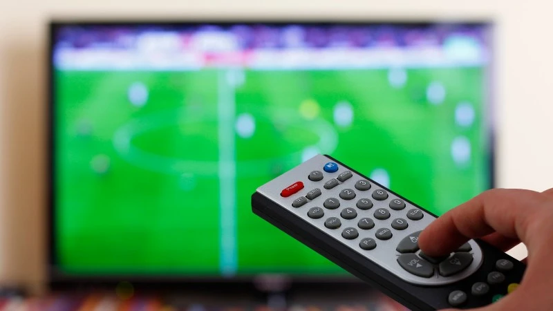 pilka nozna tv pilot