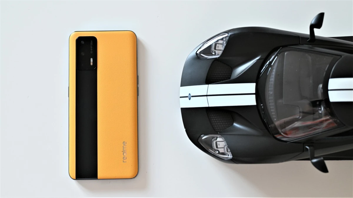 realme GT 1