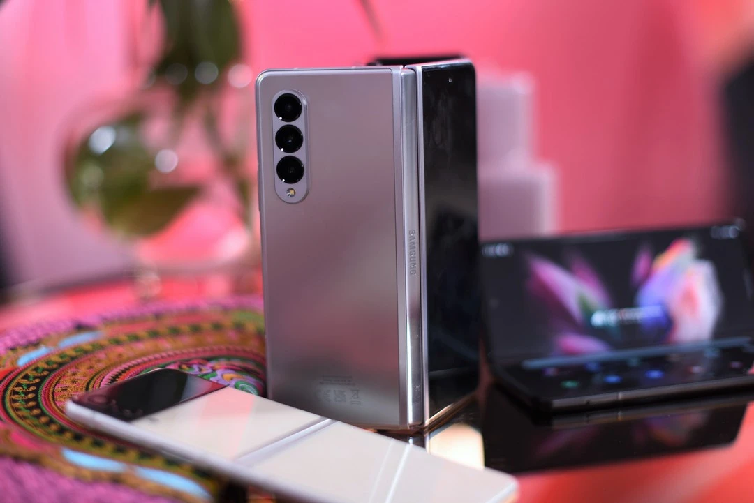 Samsung Galaxy Z Fold3 5G 25