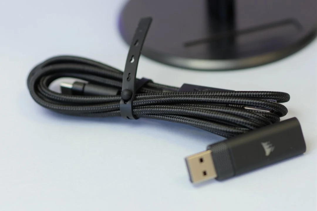 CORSAIR HS80 RGB Wireless 12