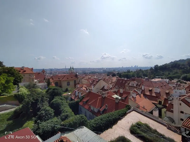 ZTE AXON 30 sample 34